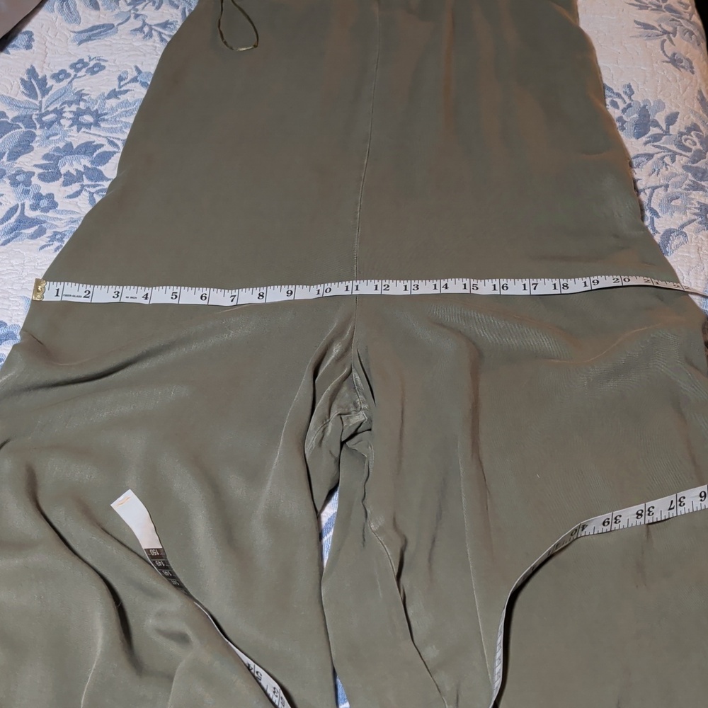 Sleeveless Olive Wide-Leg V-Neck Jumpsuit - Picture 8 of 8